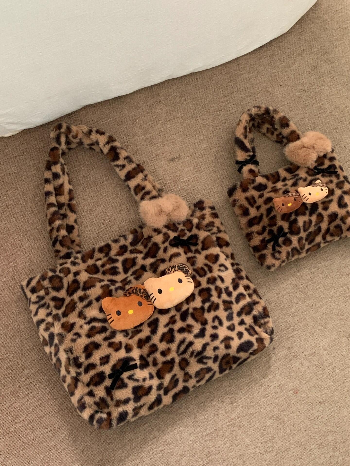 Hellokitty Leopard Print Plush Bag Handbags