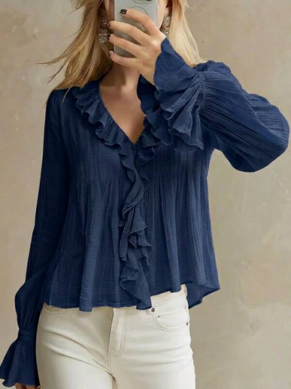 New Sweet-style Long-sleeved Top With Flared Sleeves