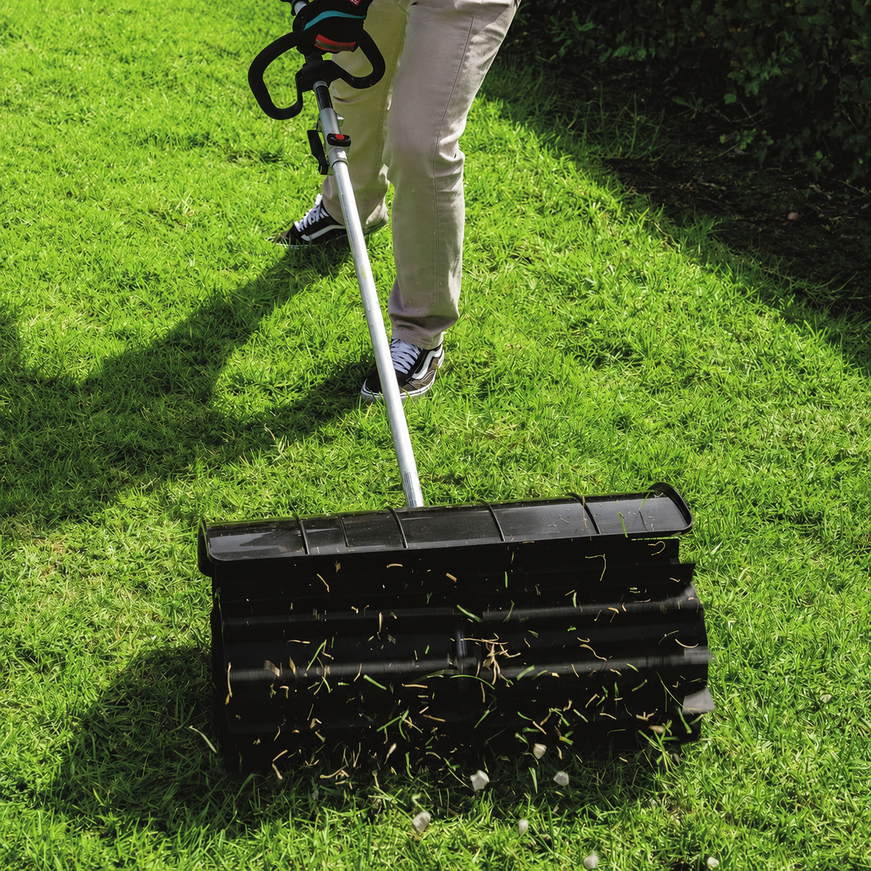 🔥Hot Deal🔥 Heavy-Duty Paddle Sweep Attachment for Driveways, Lawns, Gravel & Debris