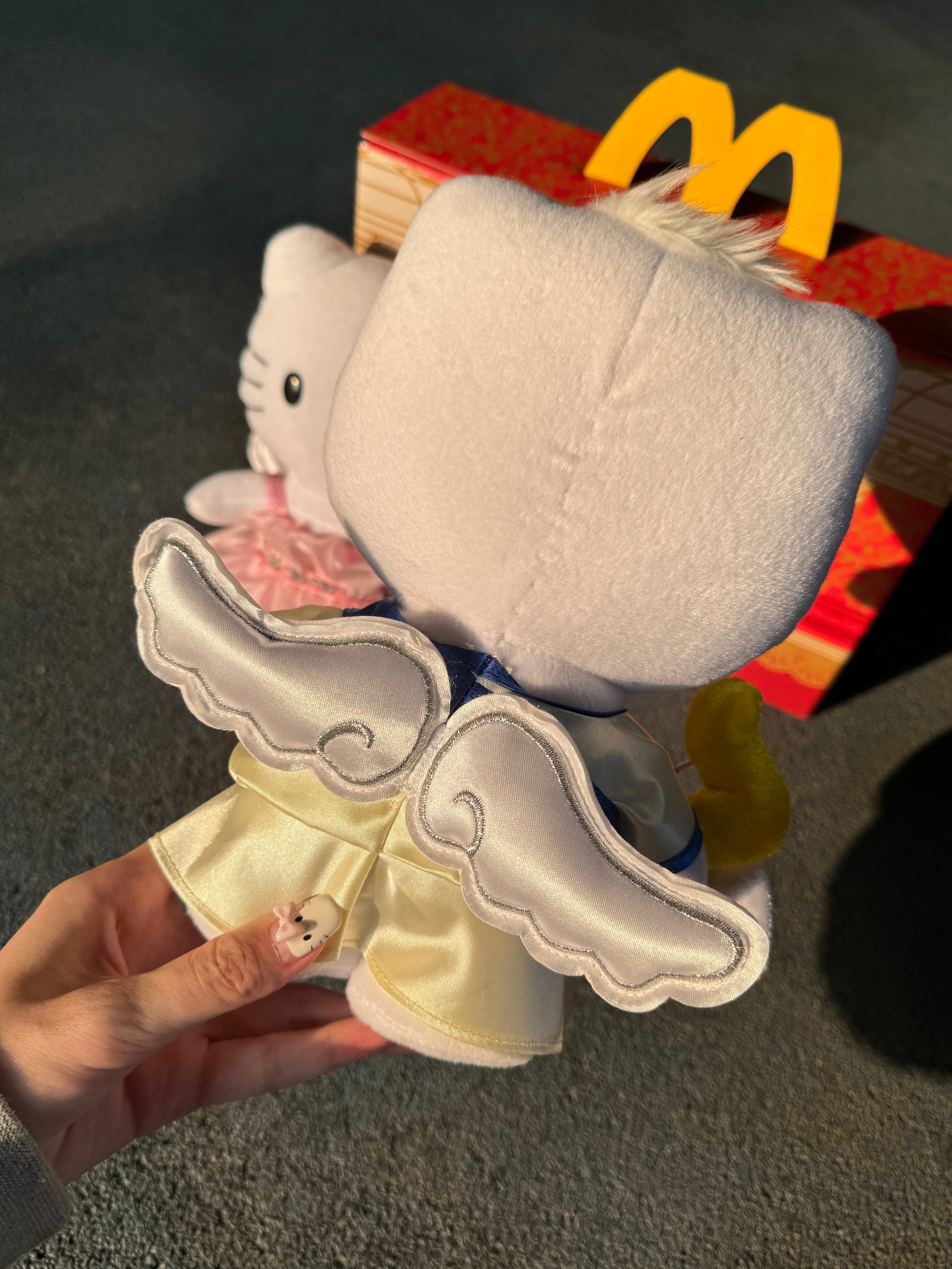 Macdonald Hello Kitty & Daniel Cupid Valentine Plush