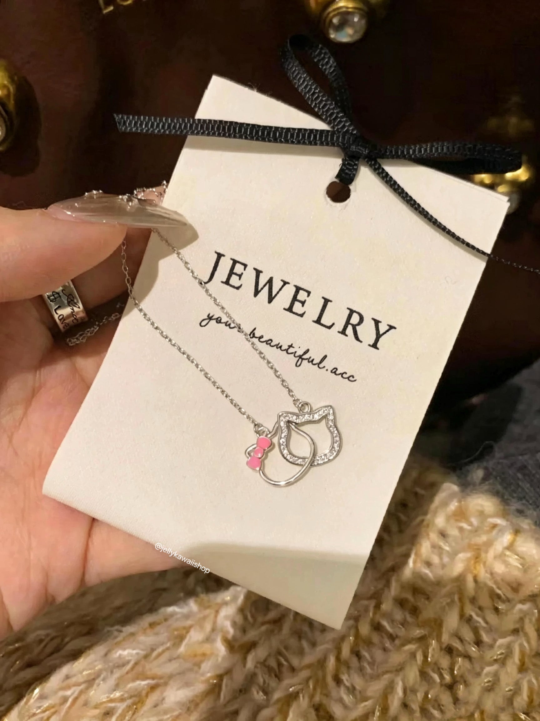 Pendant Necklace with Interlocking HelloKitty & Danie