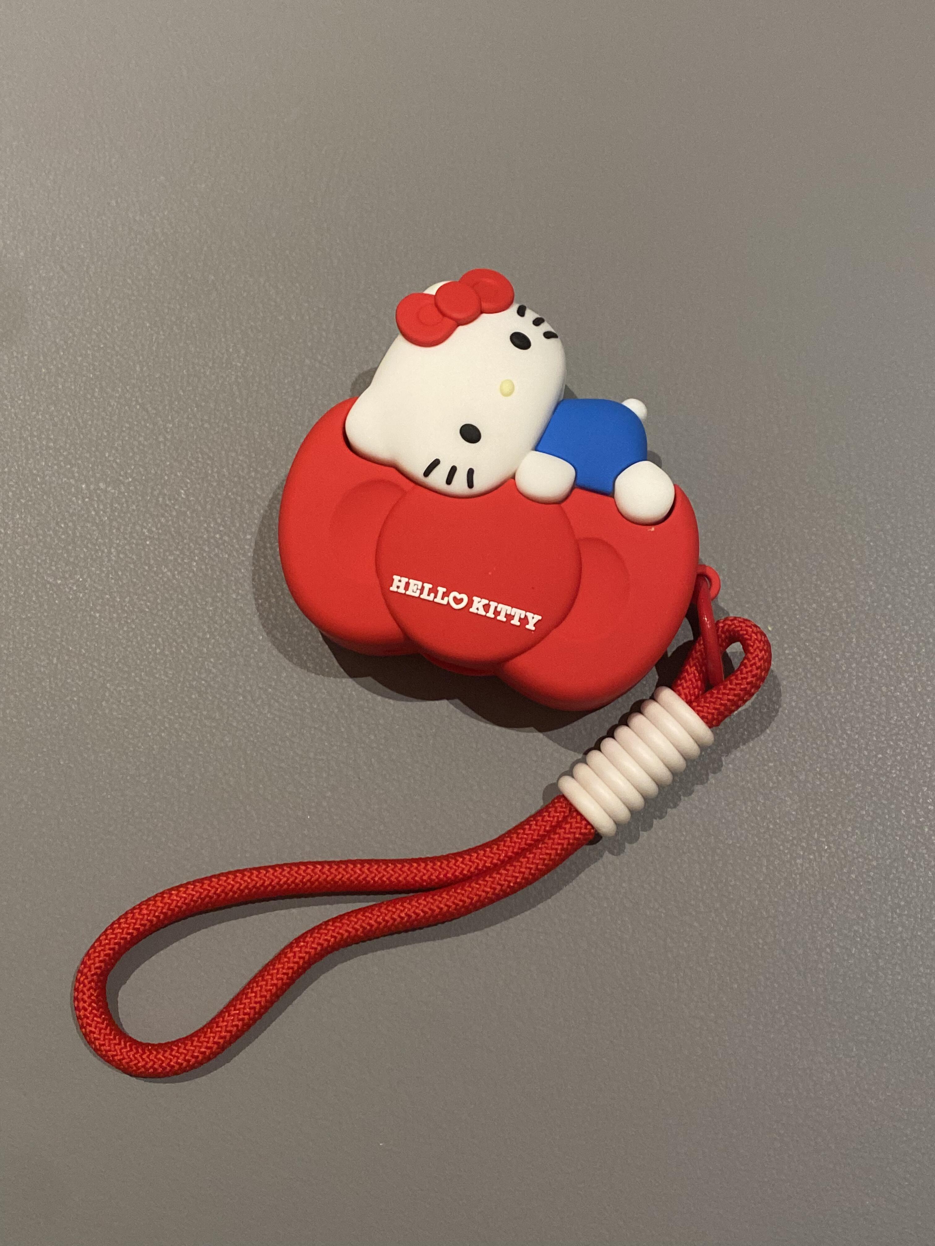 Hellokitty Holding Bow Shape Silicone Headphone Case Airpods with Chain