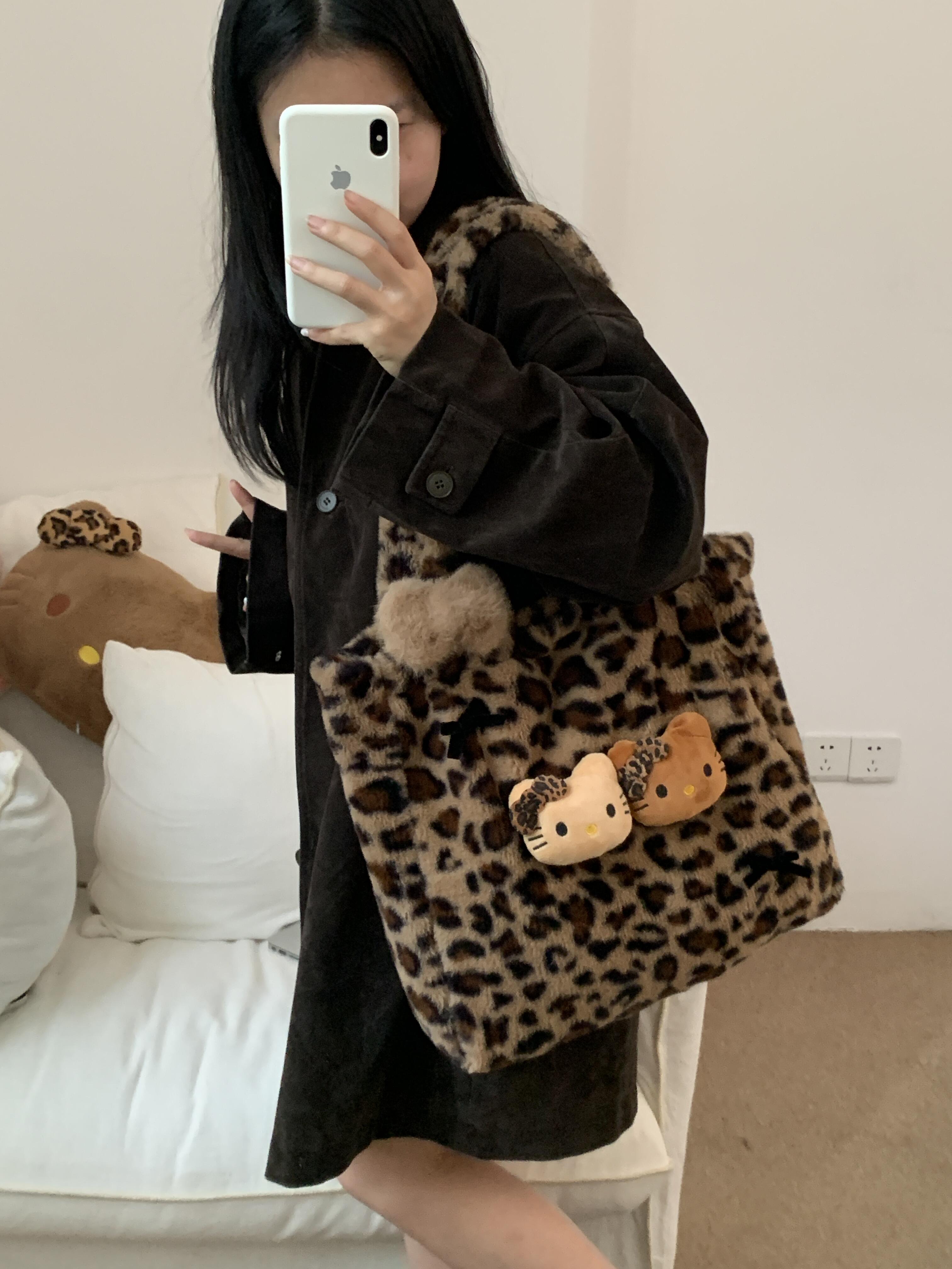 Hellokitty Leopard Print Plush Bag Handbags