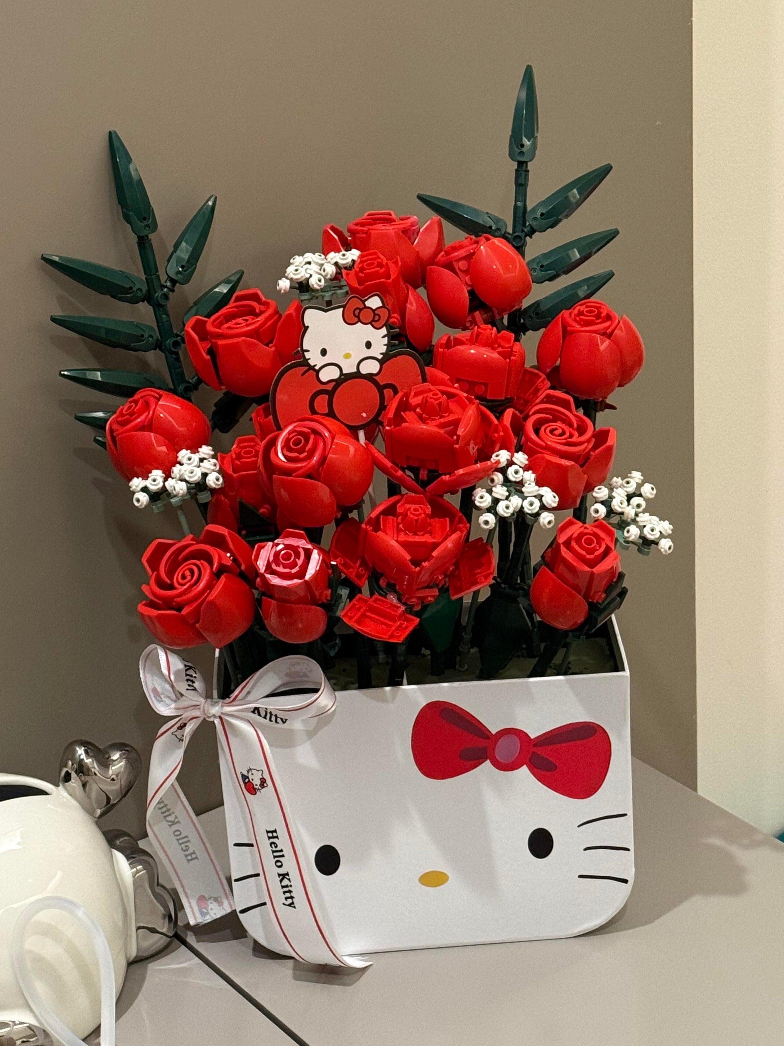 Hellokitty Flower Bouquet Building Blocks Set (20Pcs DIY Floral)