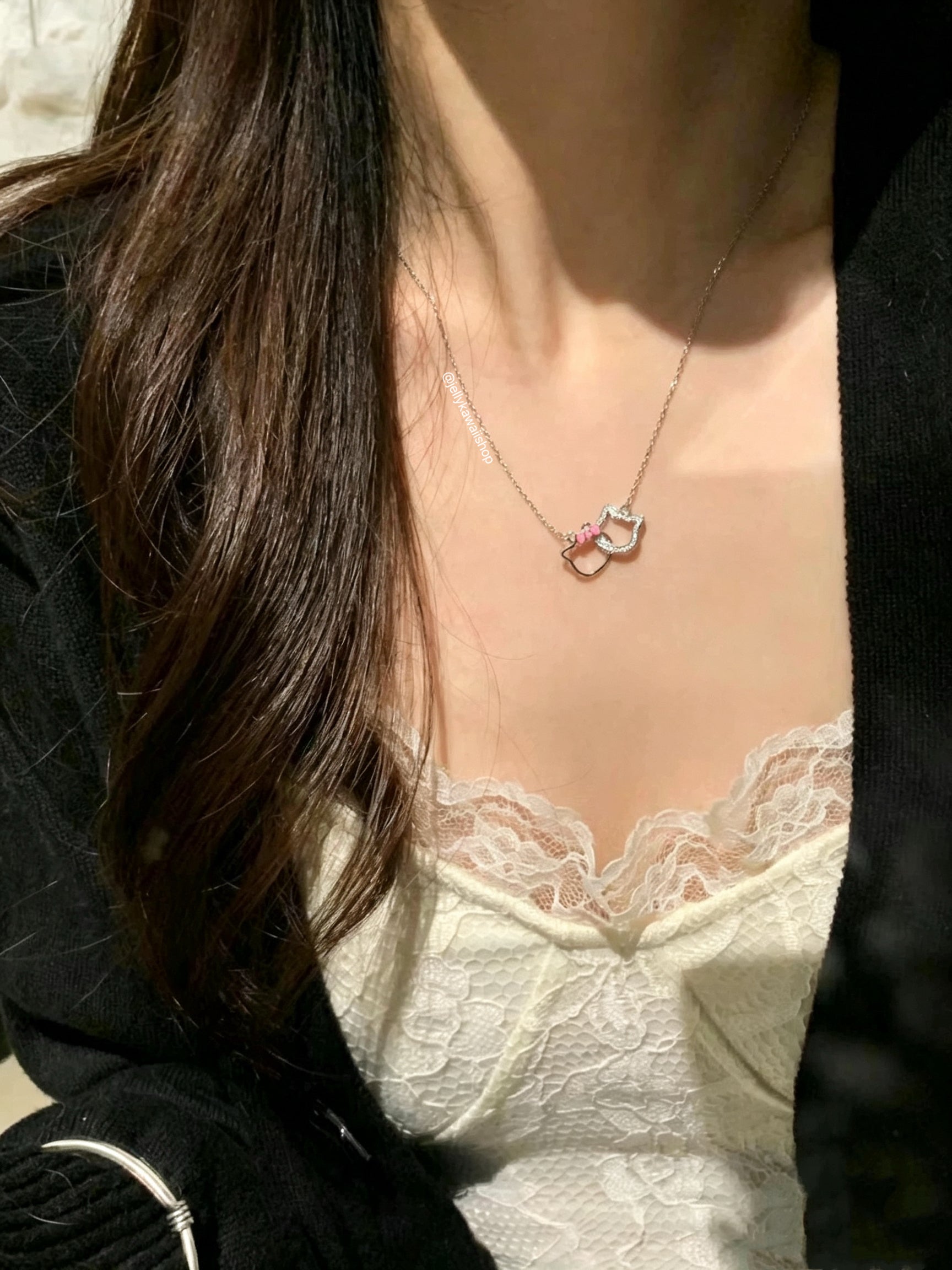 Pendant Necklace with Interlocking HelloKitty & Danie