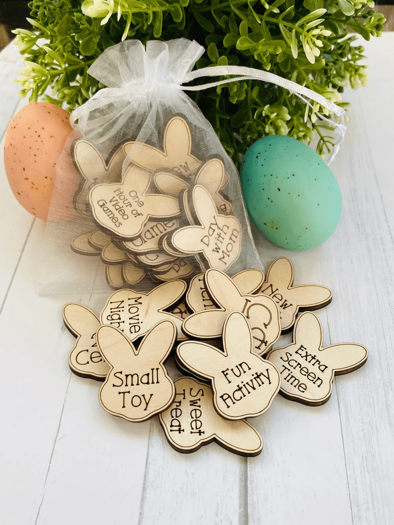 25 Easter Tokens