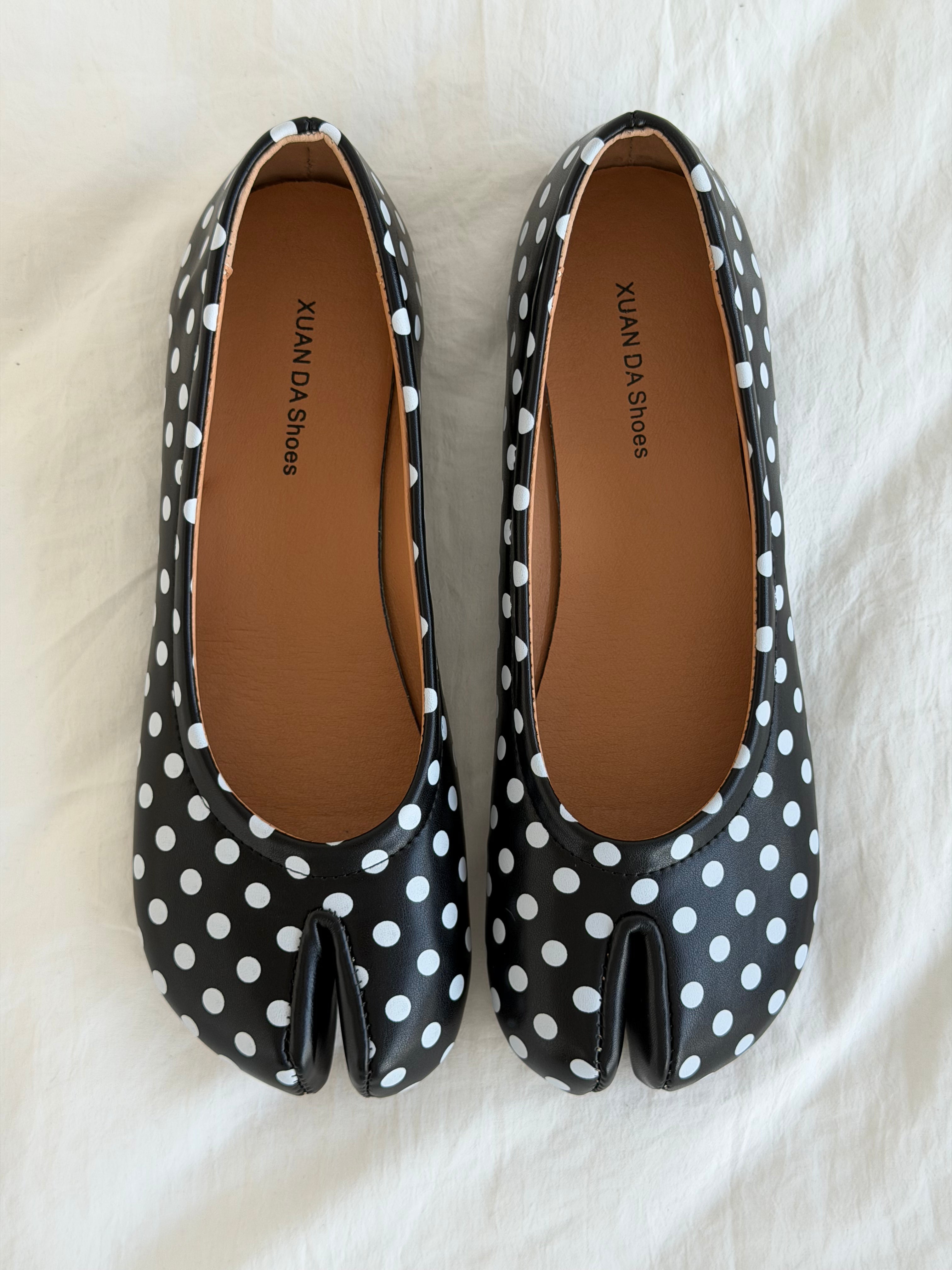 Girly Polk Dot Tabi Shoes Mary Janes Ballet Flat Low Top Split Toe Cute Casual Lightweight Shoes