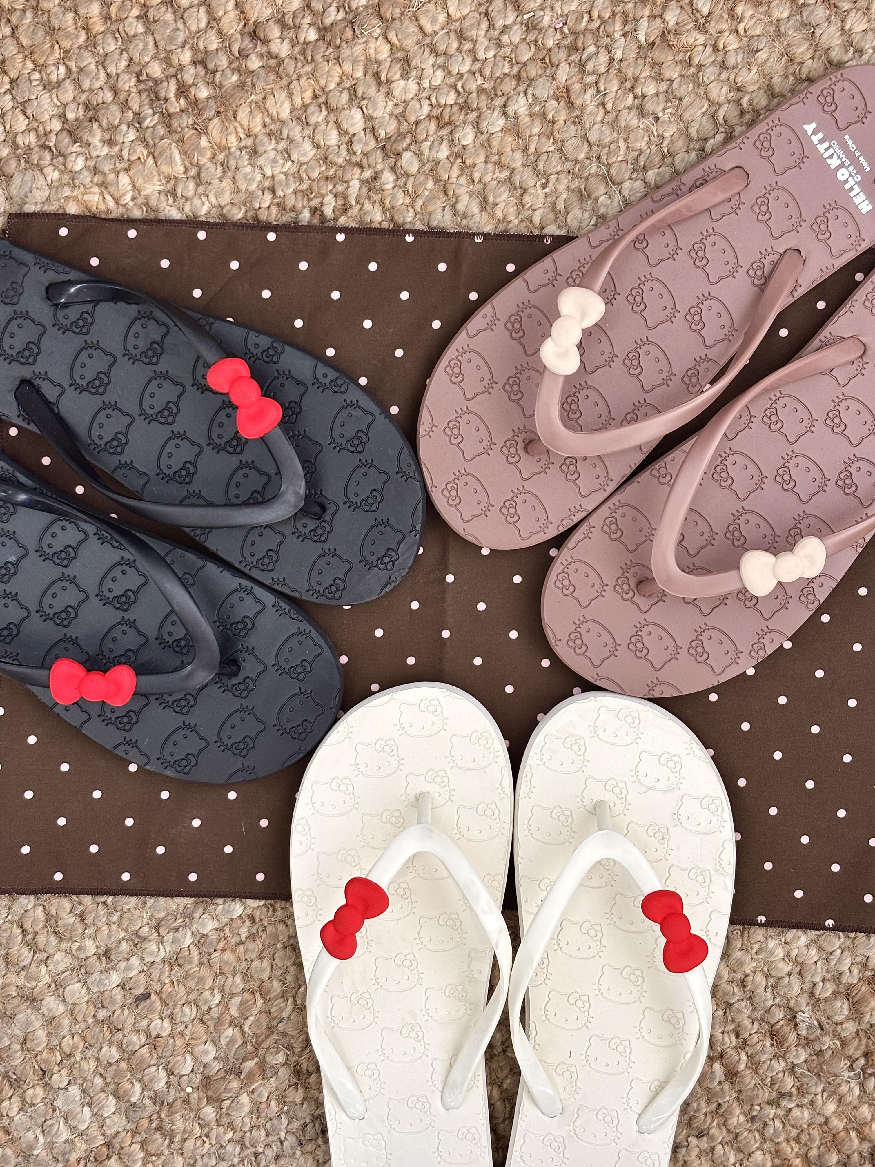 Hellokitty Beach Casual Slim Flip Flop Sandals Shower Shoes