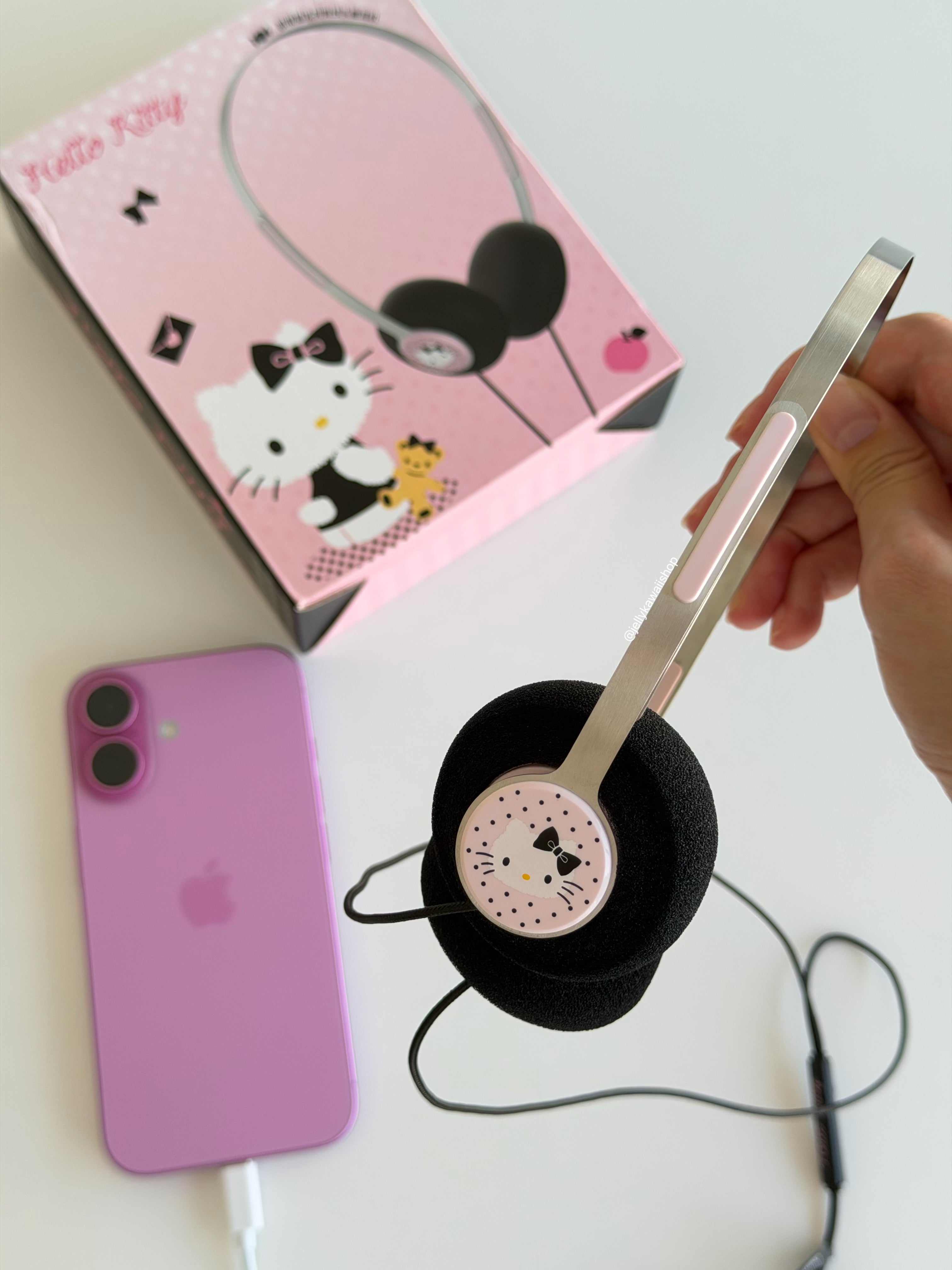 Hello Kitty Wired Headphones