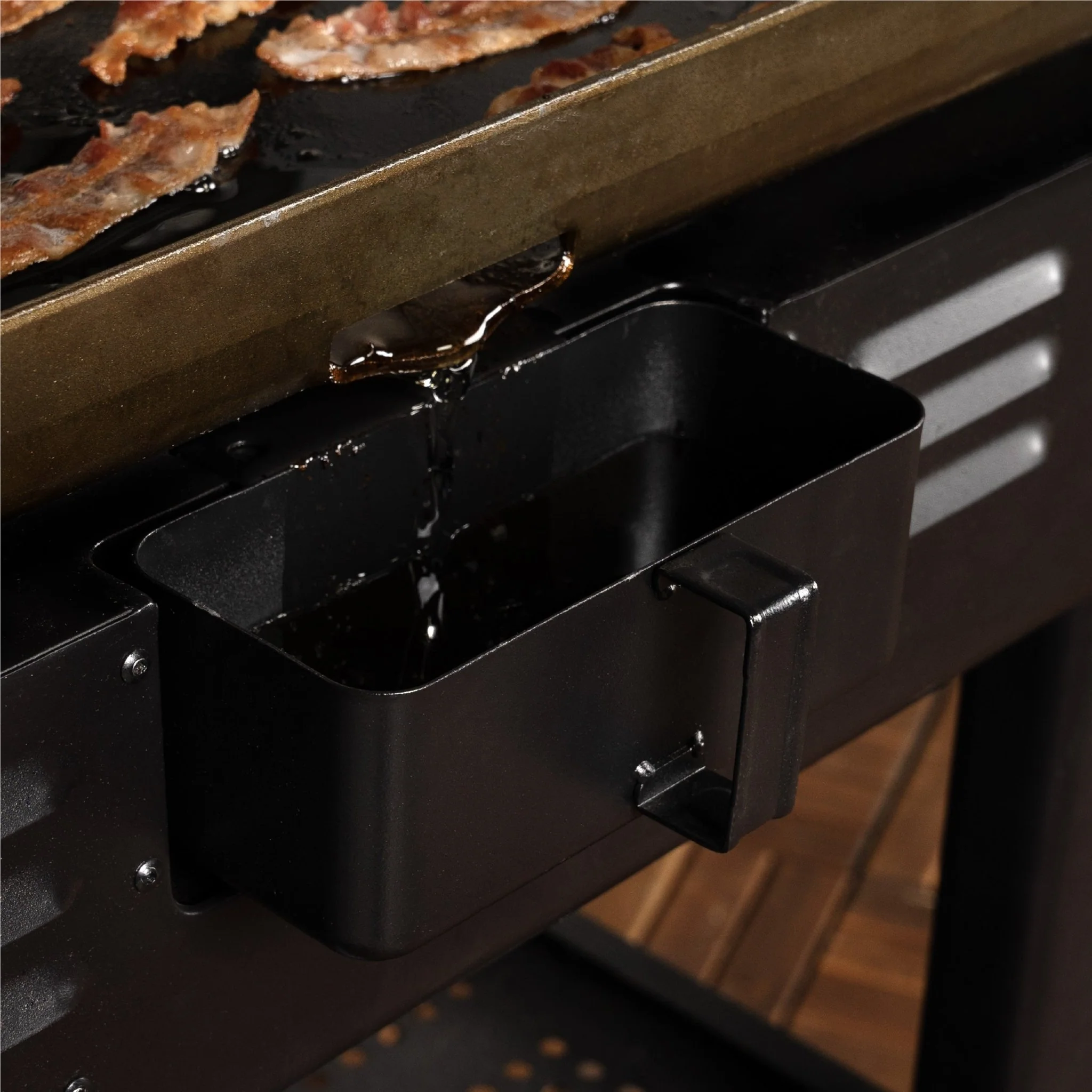 Blackstone Iron Forged 4 Burner Liquid Propane Outdoor Griddle with Hood Black