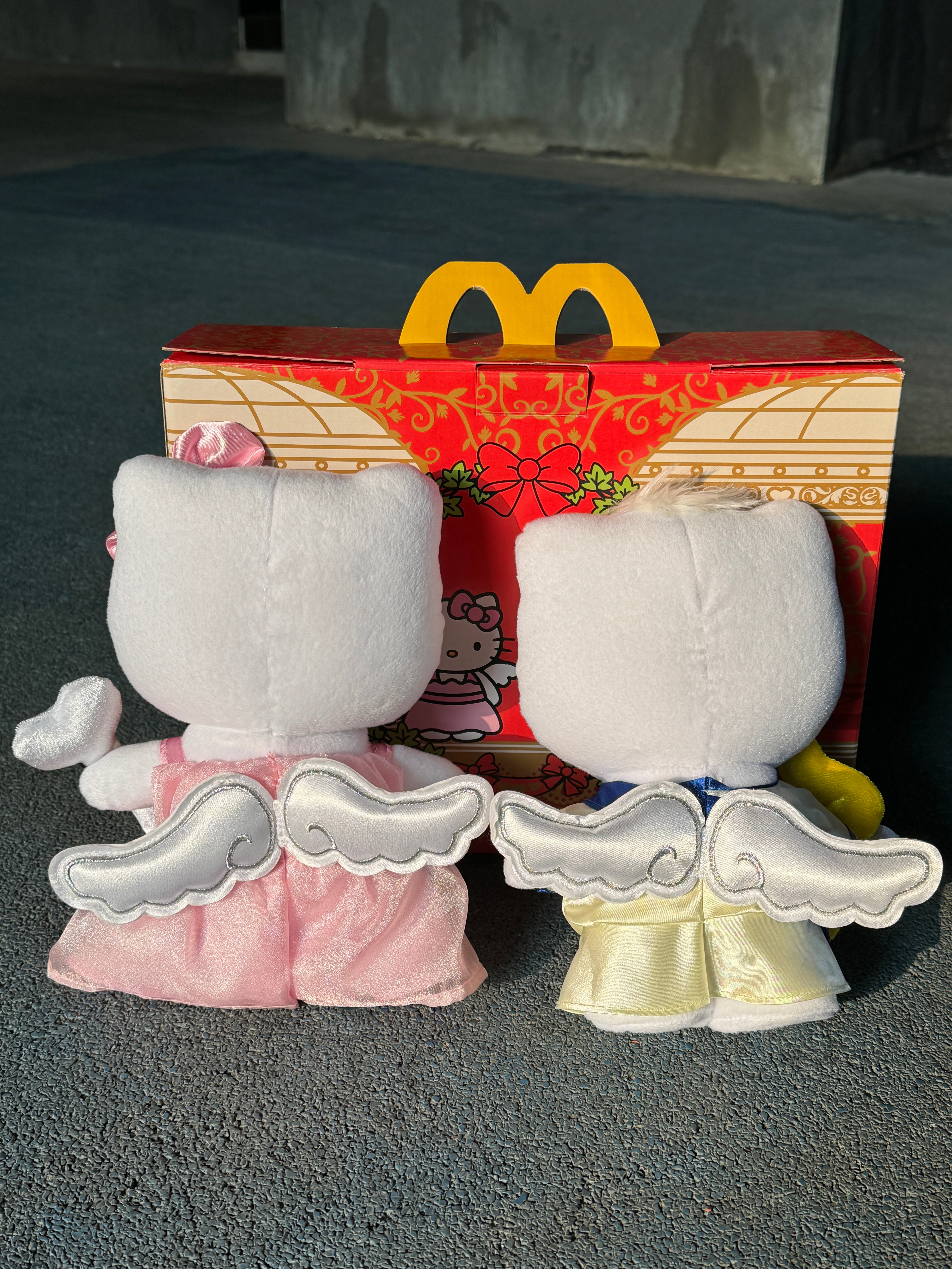 Macdonald Hello Kitty & Daniel Cupid Valentine Plush