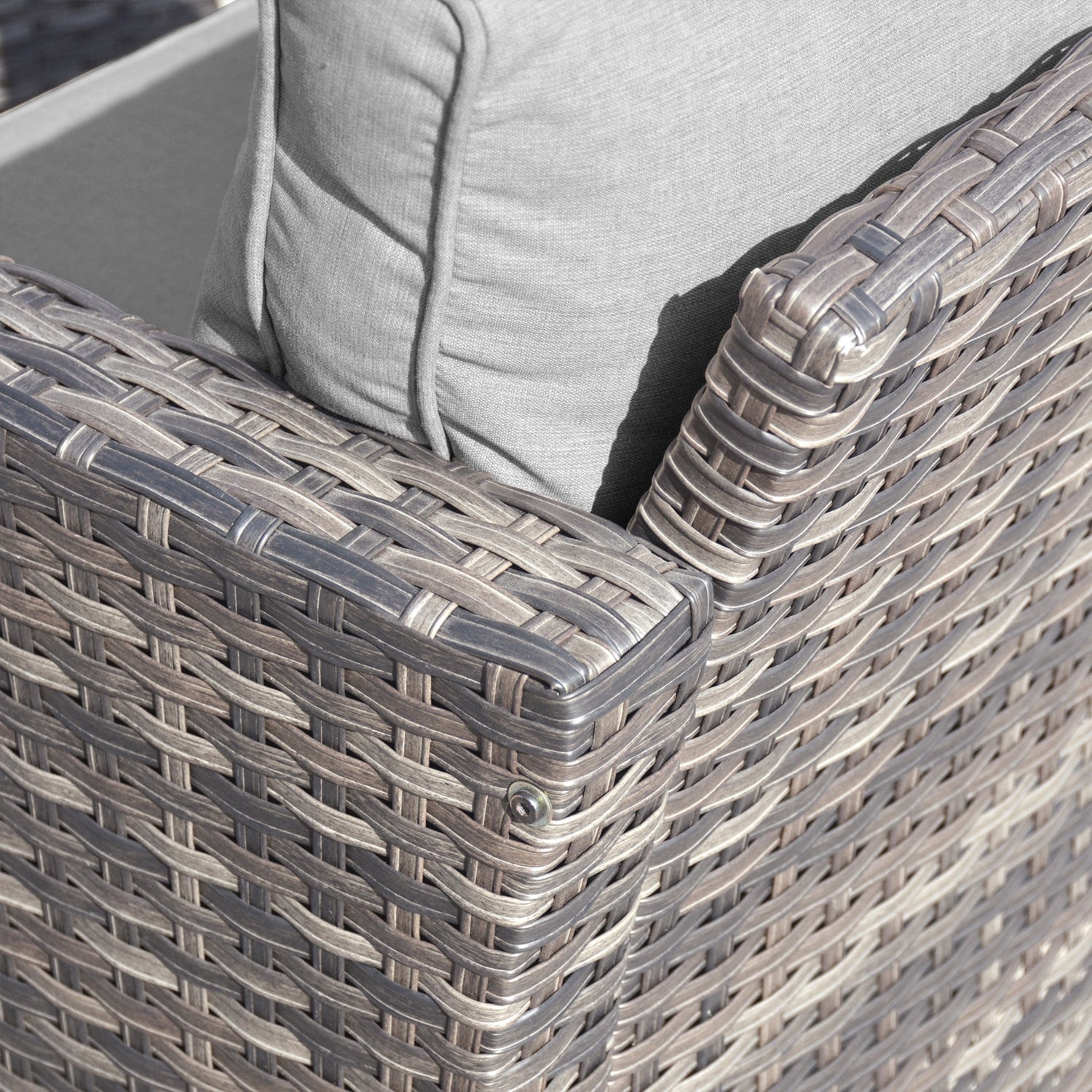 OVIOS 8-piece Patio Wicker Conversation Furniture Set with Swivel Chairs