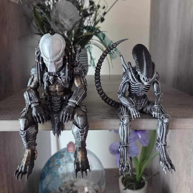 🛸 Shelf Sitter Statues