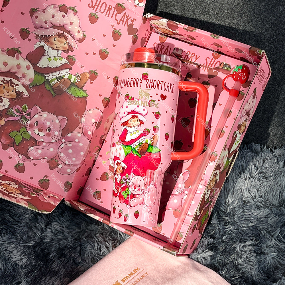More Strawberry Shortcake 40oz Tumbler 🚢Free Shipping🚢
