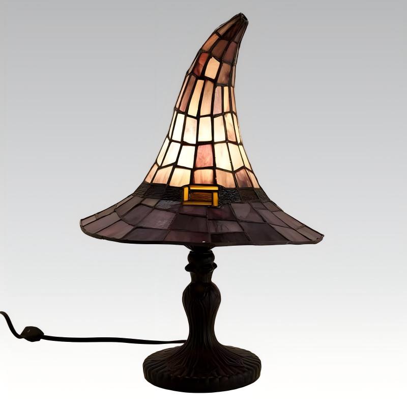 🧙‍♀🧙‍♀🧙‍♀Betoverende sfeer dankzij de heksenlamp van gebrandschilderd glas.