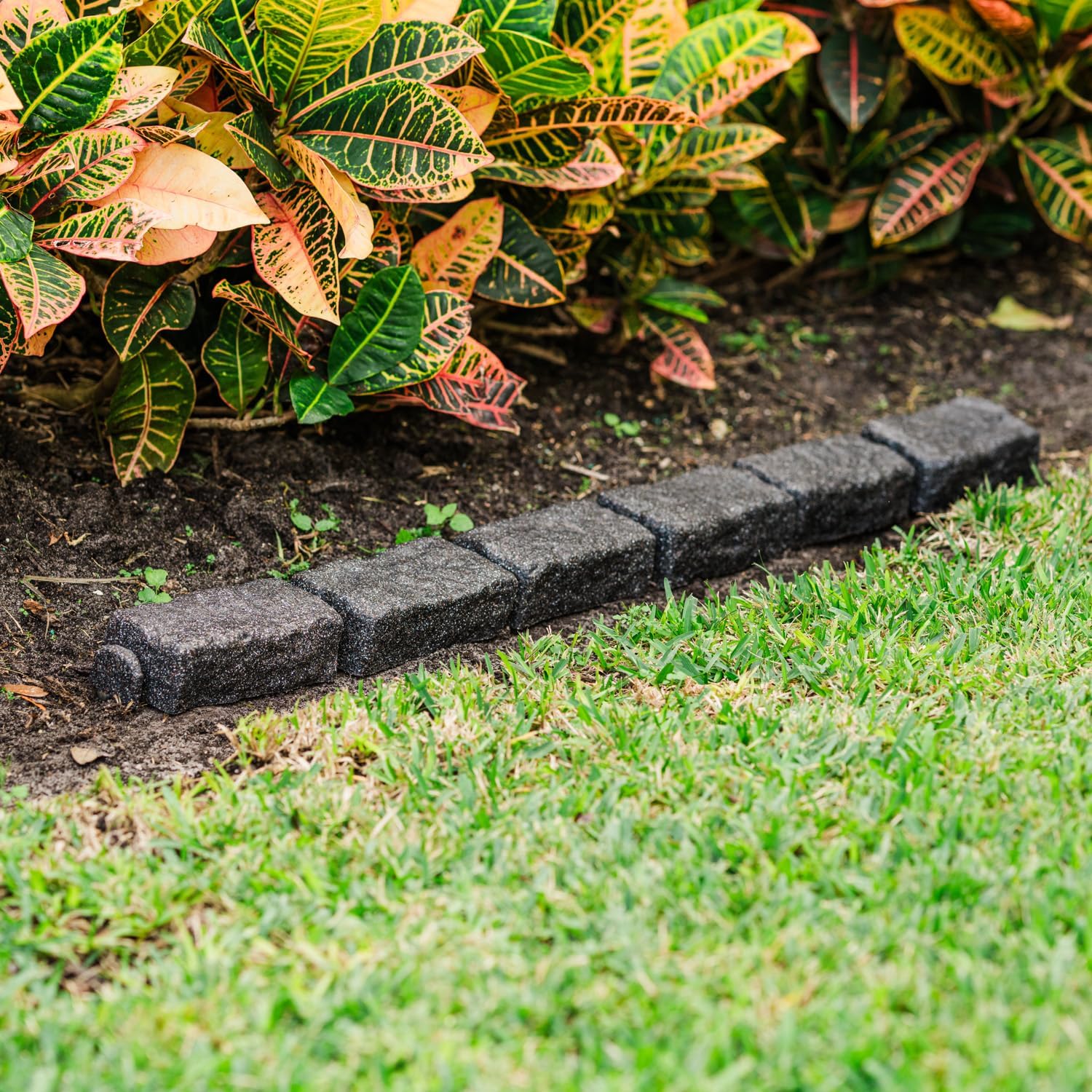 Landscape Edging | Garden Edging Border | Faux Stone Bricks for Lawn edging, Flower beds, Pathways & Yard Edging