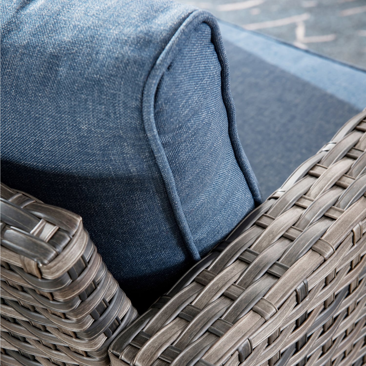 OVIOS 8-piece Patio Wicker Conversation Furniture Set with Swivel Chairs