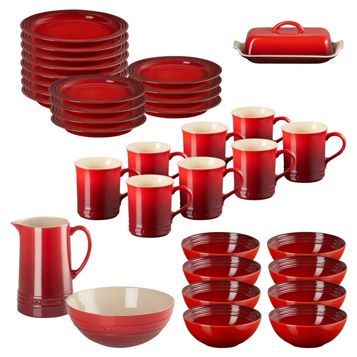 Le Creuset 166-piece Ultimate Cookware Set