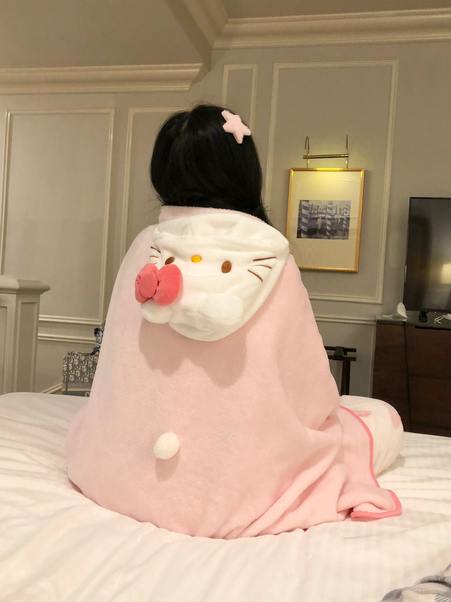 Hellokitty Wearable Hooded Blanket