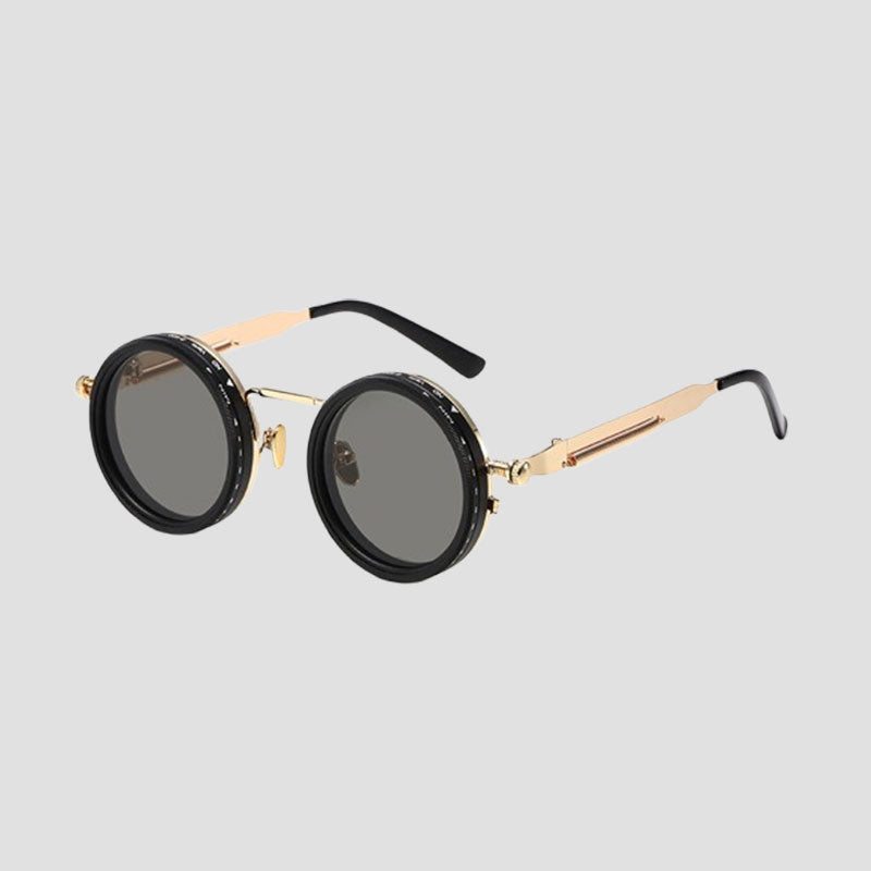 Adjustable polarised sunglasses